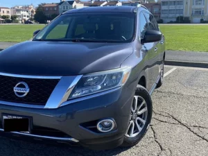 Nissan Pathfinder SV